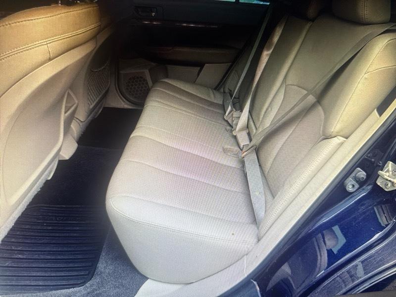 Subaru Outback 2.5i Limited 2012