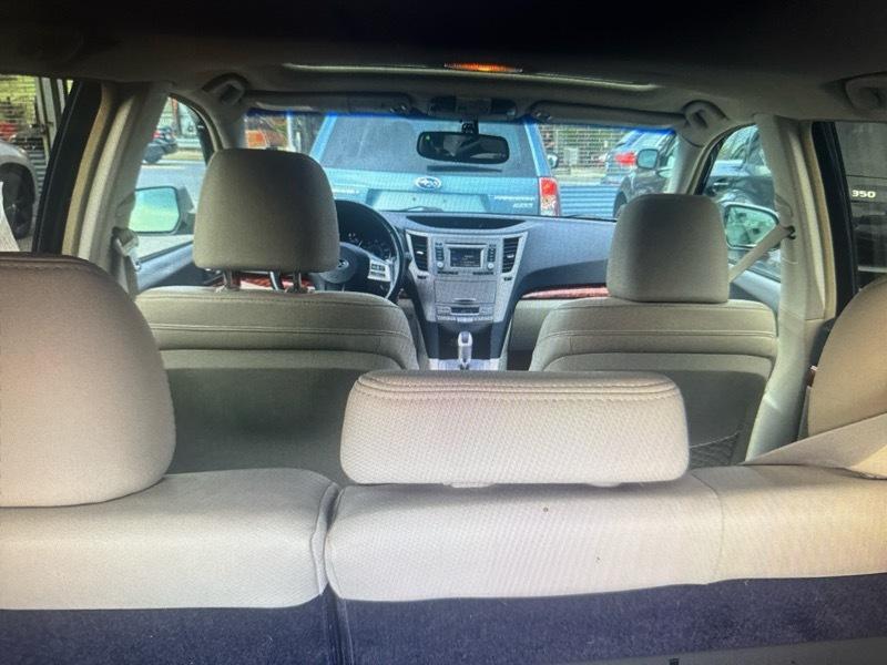 Subaru Outback 2.5i Limited 2012