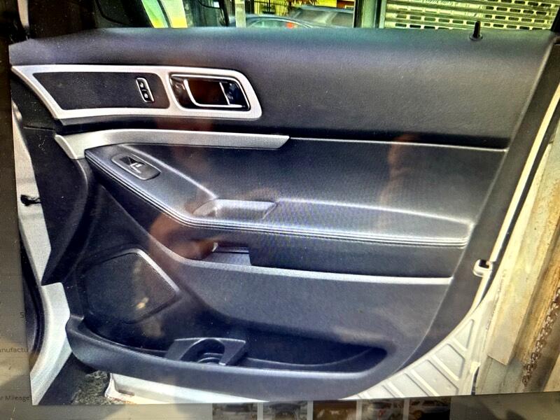 Ford Explorer XLT 4WD 2013