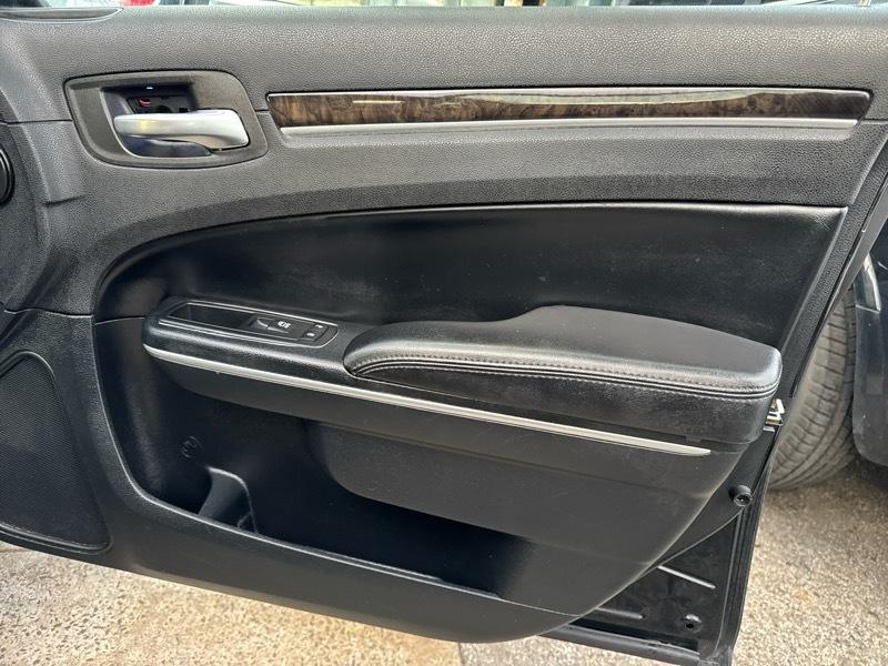 Chrysler 300 S V6 AWD 2014