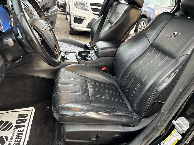 Chrysler 300 S V6 AWD 2014