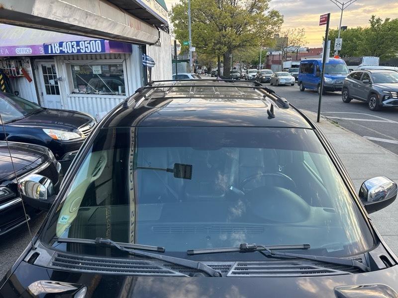 Chevrolet Avalanche LTZ 4WD 2011