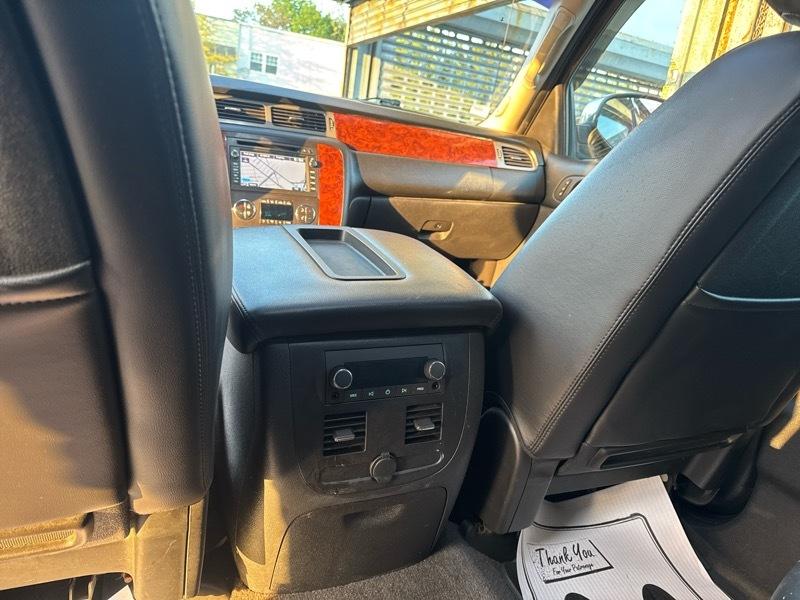 Chevrolet Avalanche LTZ 4WD 2011