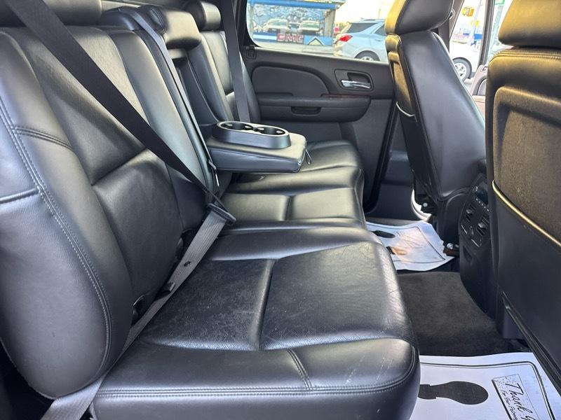 Chevrolet Avalanche LTZ 4WD 2011