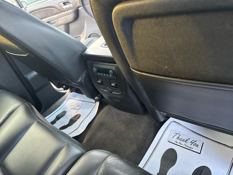 Chevrolet Avalanche LTZ 4WD 2011