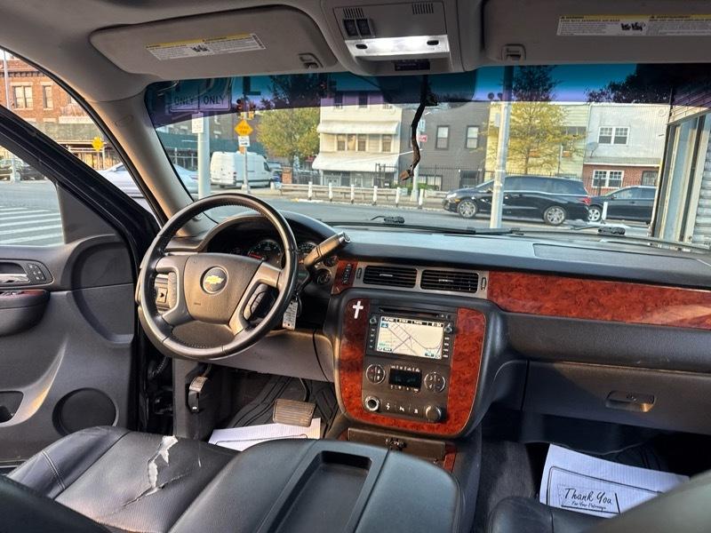 Chevrolet Avalanche LTZ 4WD 2011