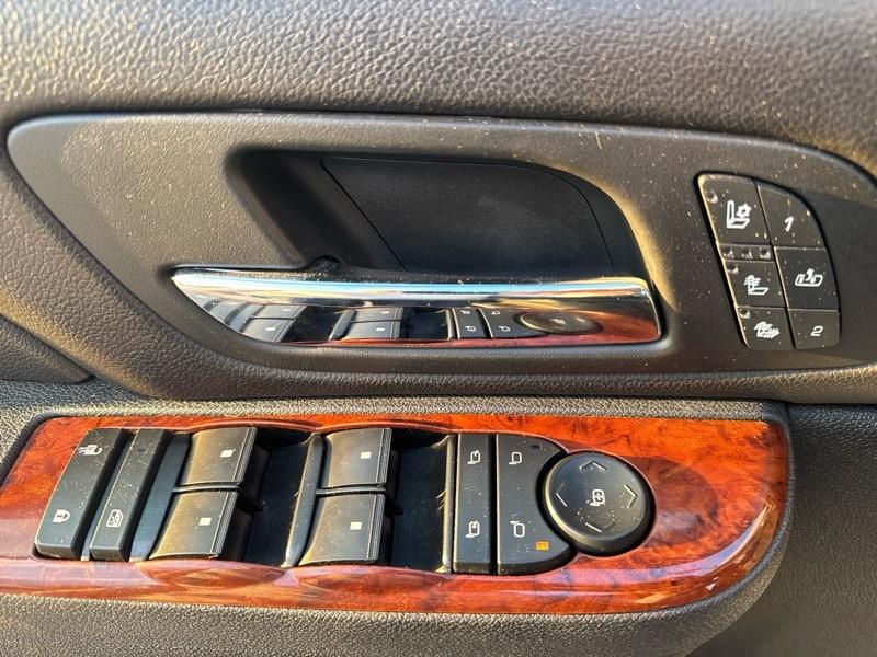 Chevrolet Avalanche LTZ 4WD 2011