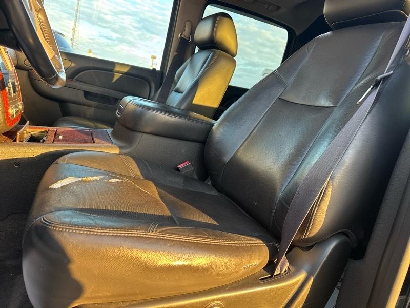 Chevrolet Avalanche LTZ 4WD 2011