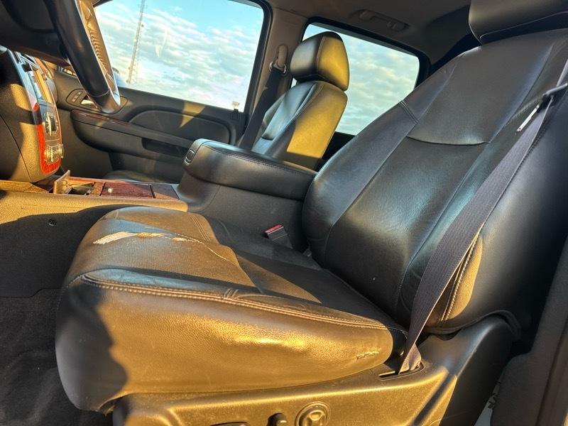 Chevrolet Avalanche LTZ 4WD 2011