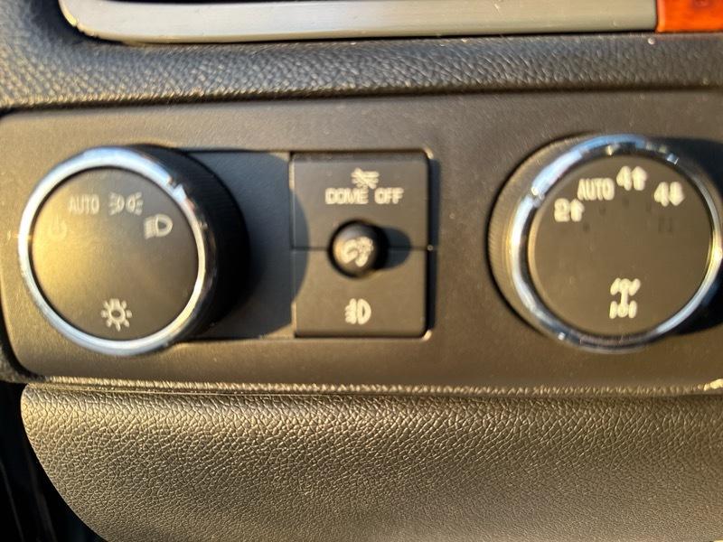 Chevrolet Avalanche LTZ 4WD 2011