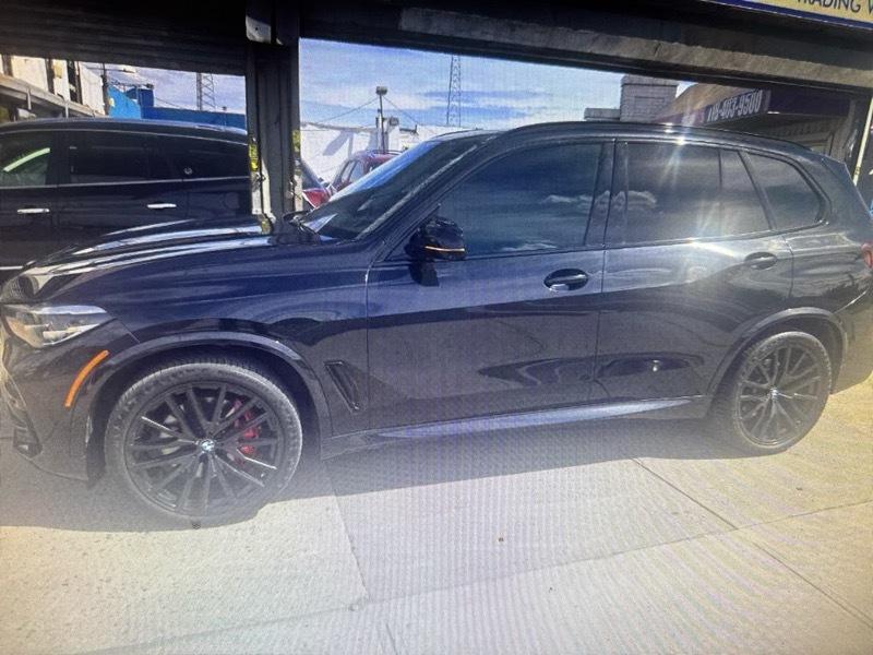 BMW X5 xDrive40i Sports Activity Vehicle 2023