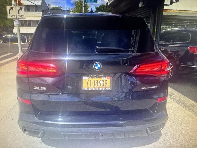 BMW X5 xDrive40i Sports Activity Vehicle 2023