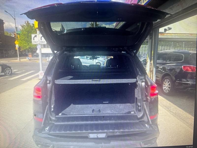 BMW X5 xDrive40i Sports Activity Vehicle 2023