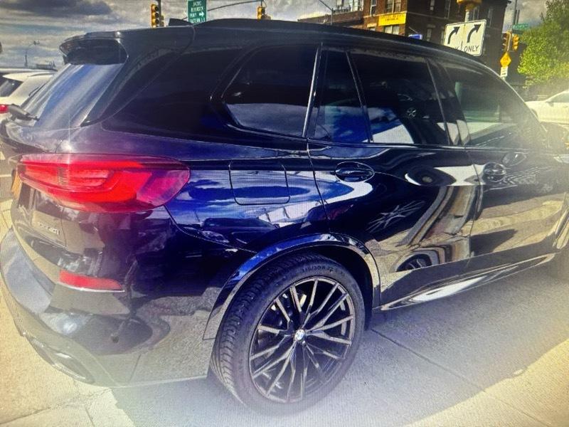 BMW X5 xDrive40i Sports Activity Vehicle 2023