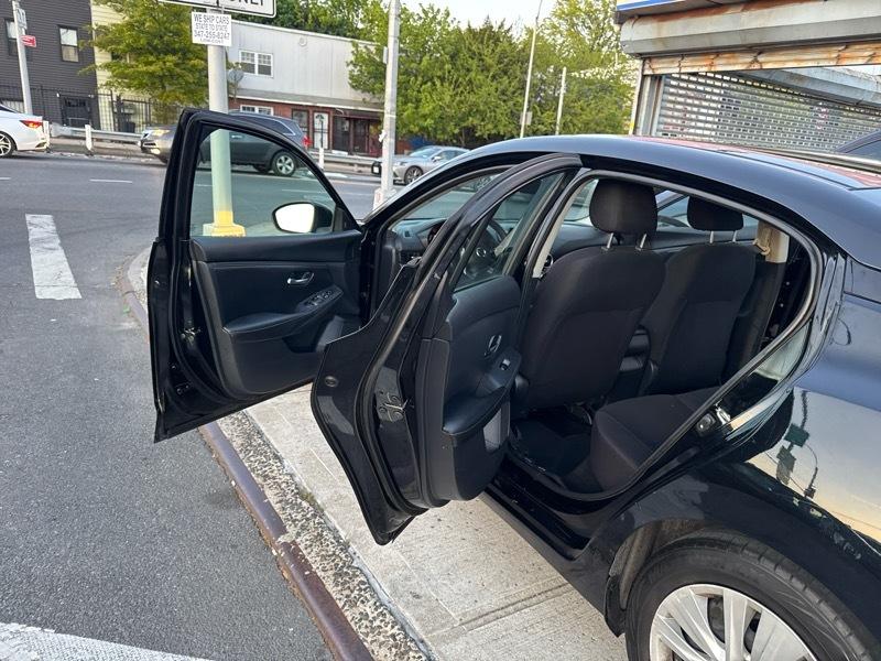Nissan Sentra S 2022