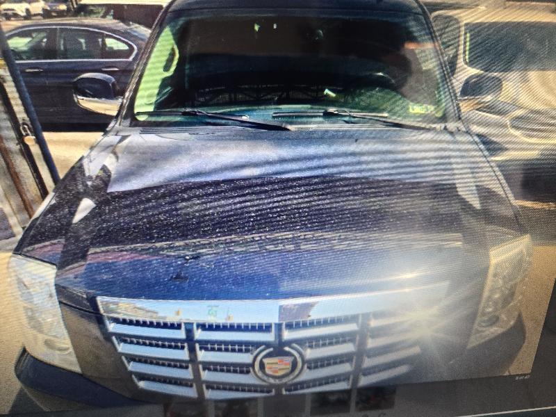Cadillac Escalade AWD 2011