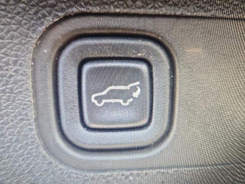 Cadillac Escalade AWD 2011