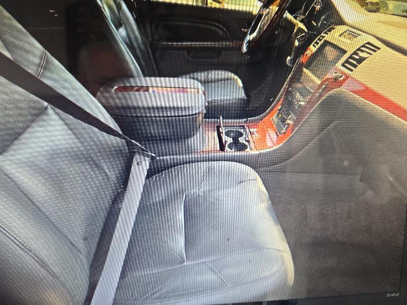 Cadillac Escalade AWD 2011