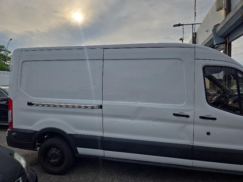Ford Transit 250 Van Med. Roof w/Sliding Pass. 148-in. WB 2019