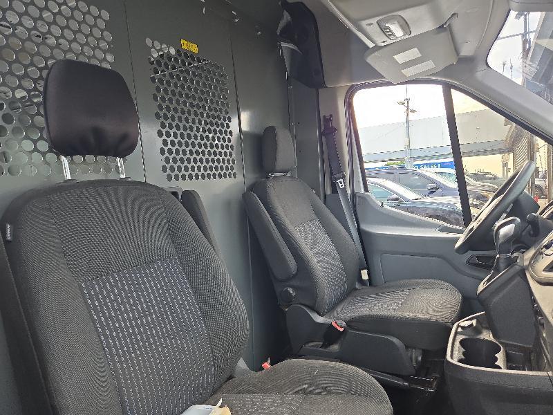 Ford Transit 250 Van Med. Roof w/Sliding Pass. 148-in. WB 2019