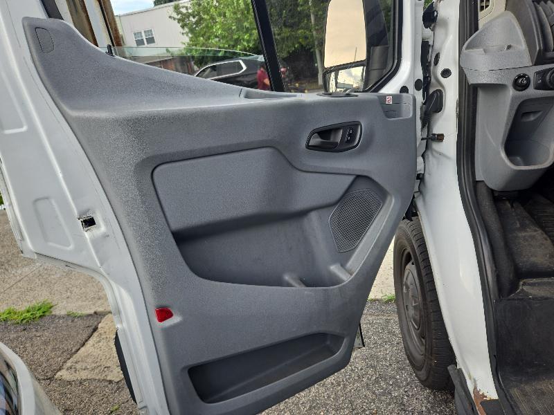 Ford Transit 250 Van Med. Roof w/Sliding Pass. 148-in. WB 2019