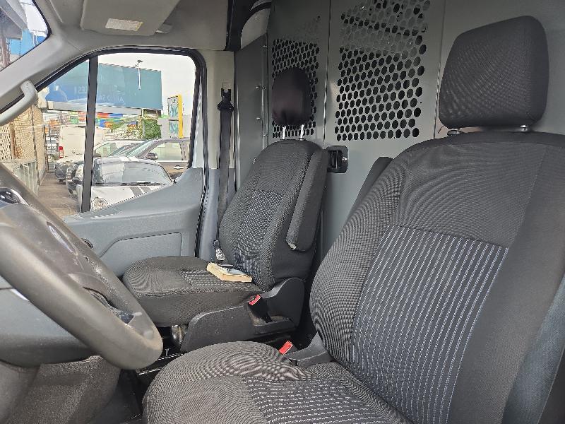 Ford Transit 250 Van Med. Roof w/Sliding Pass. 148-in. WB 2019