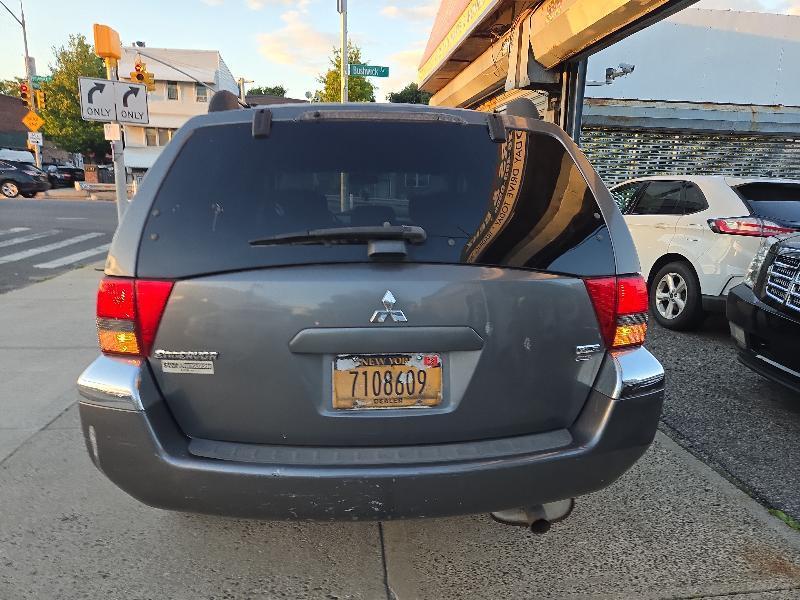 Mitsubishi Endeavor LS AWD 2005