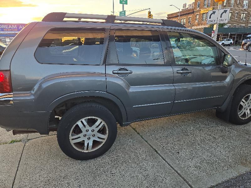 Mitsubishi Endeavor LS AWD 2005