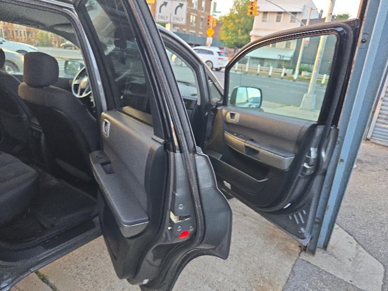 Mitsubishi Endeavor LS AWD 2005