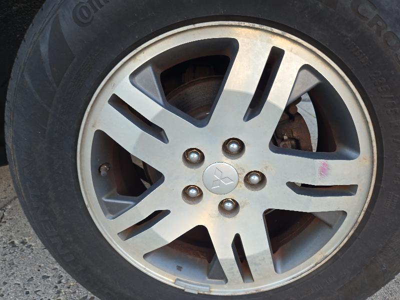 Mitsubishi Endeavor LS AWD 2005