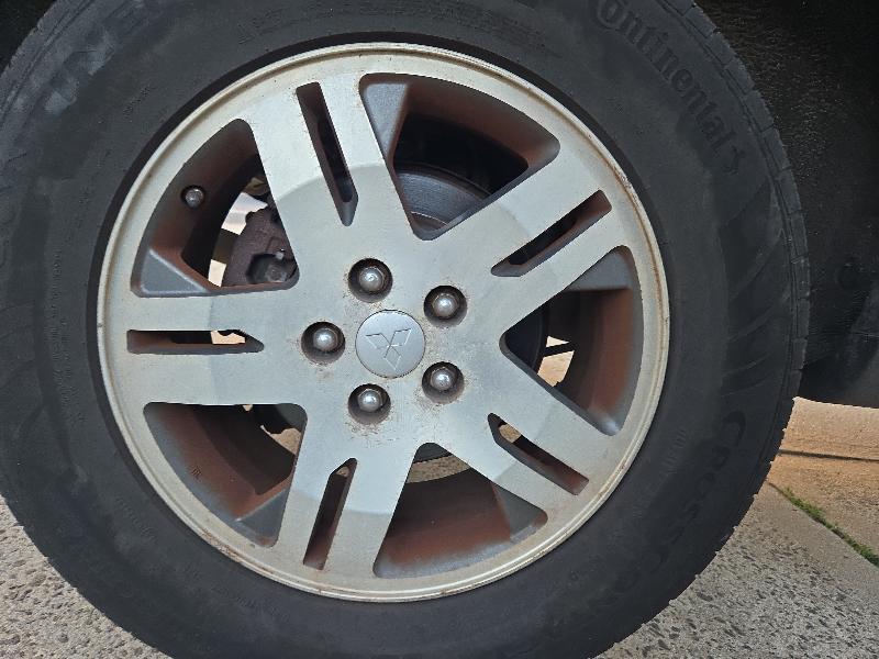 Mitsubishi Endeavor LS AWD 2005