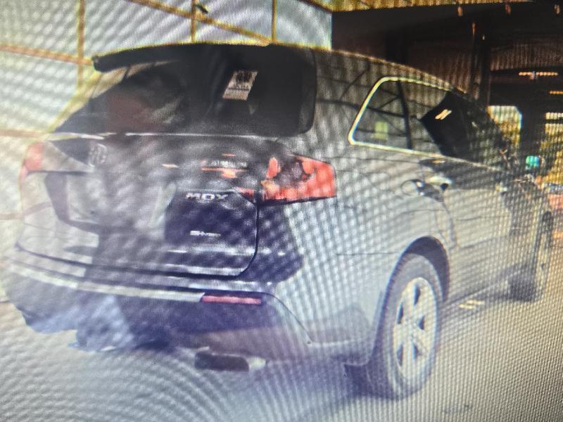 Acura MDX 6-Spd AT w/Tech and Entertainment Package 2011