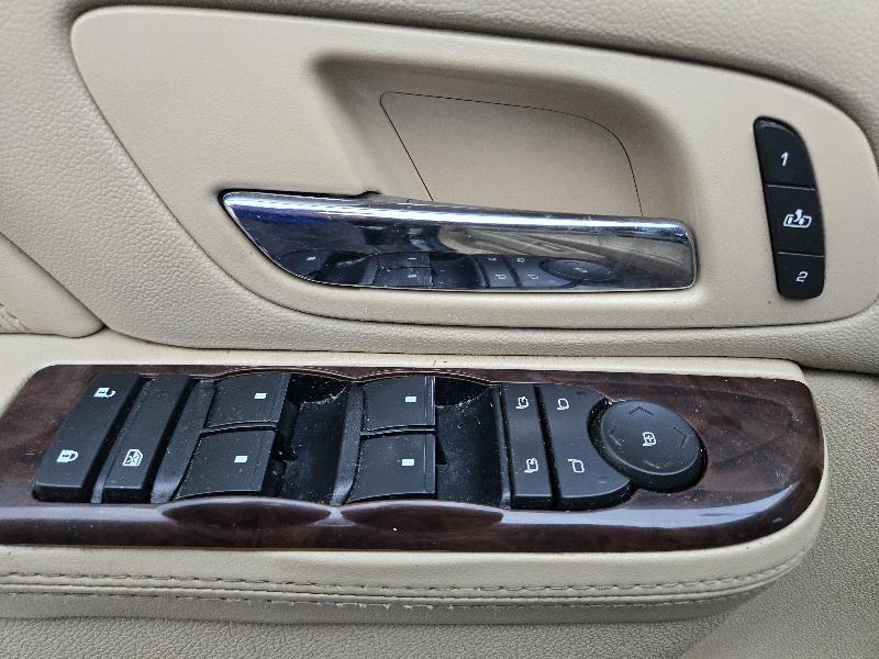 Cadillac Escalade AWD Premium 2011