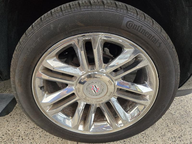 Cadillac Escalade AWD Premium 2011