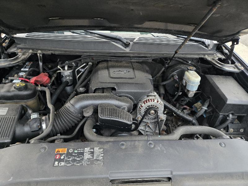 Cadillac Escalade AWD Premium 2011