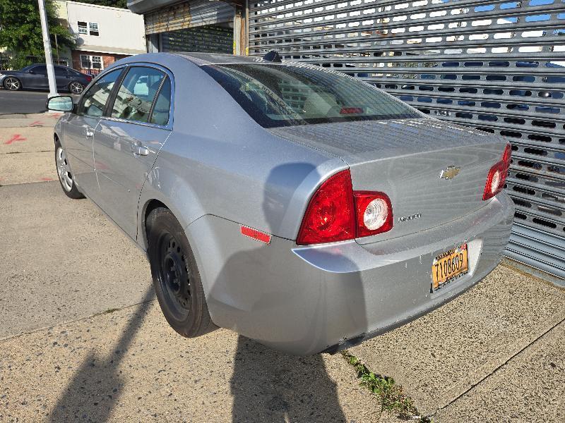 Chevrolet Malibu LS 2012