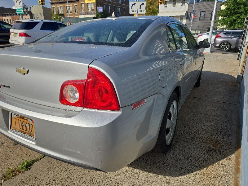 Chevrolet Malibu LS 2012