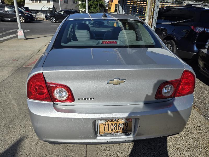 Chevrolet Malibu LS 2012