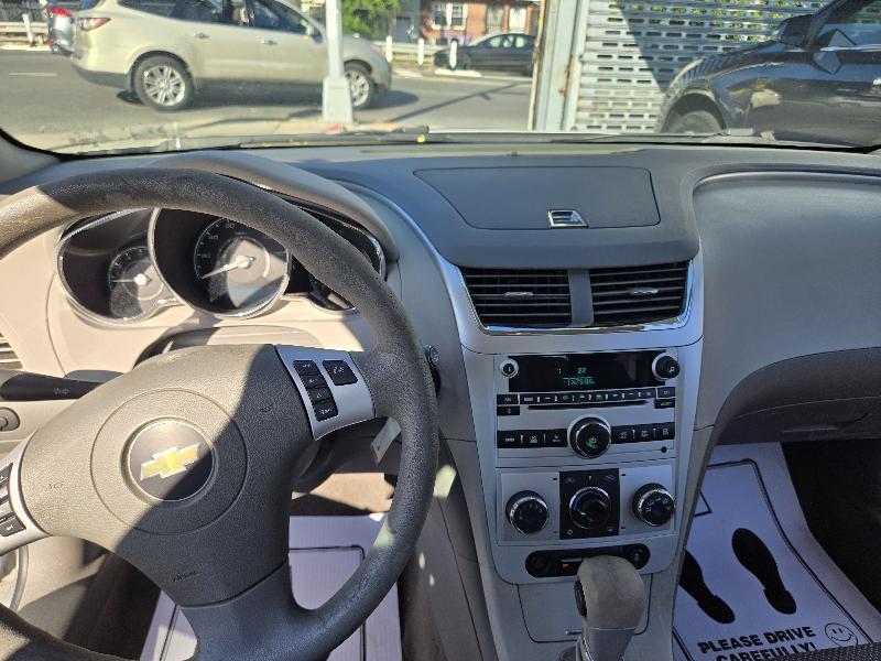 Chevrolet Malibu LS 2012