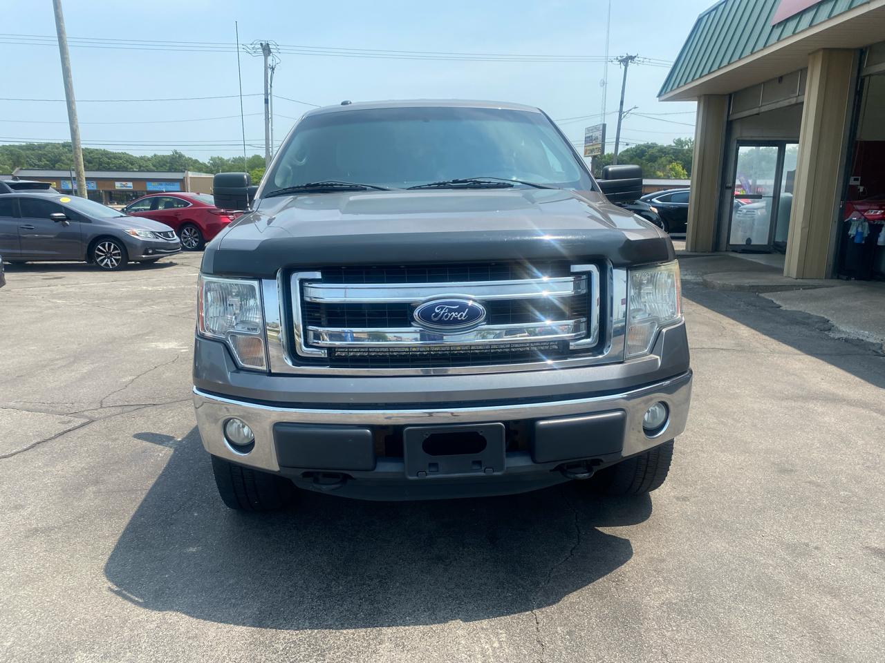 Ford F-150 4WD SuperCrew 145" XLT 2014