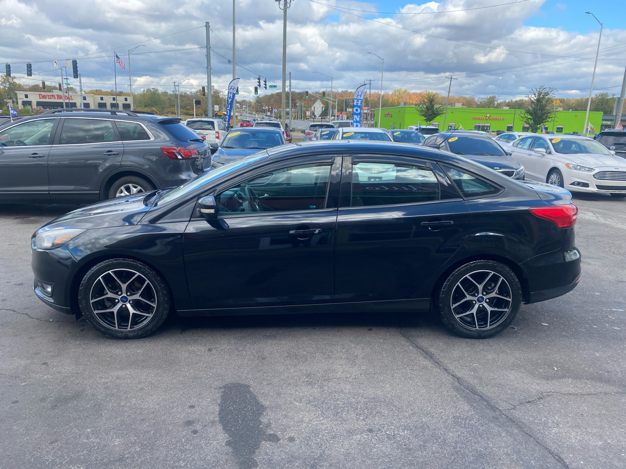 Ford Focus SEL Sedan 2017 Ford Focus SEL Sedan 2017
