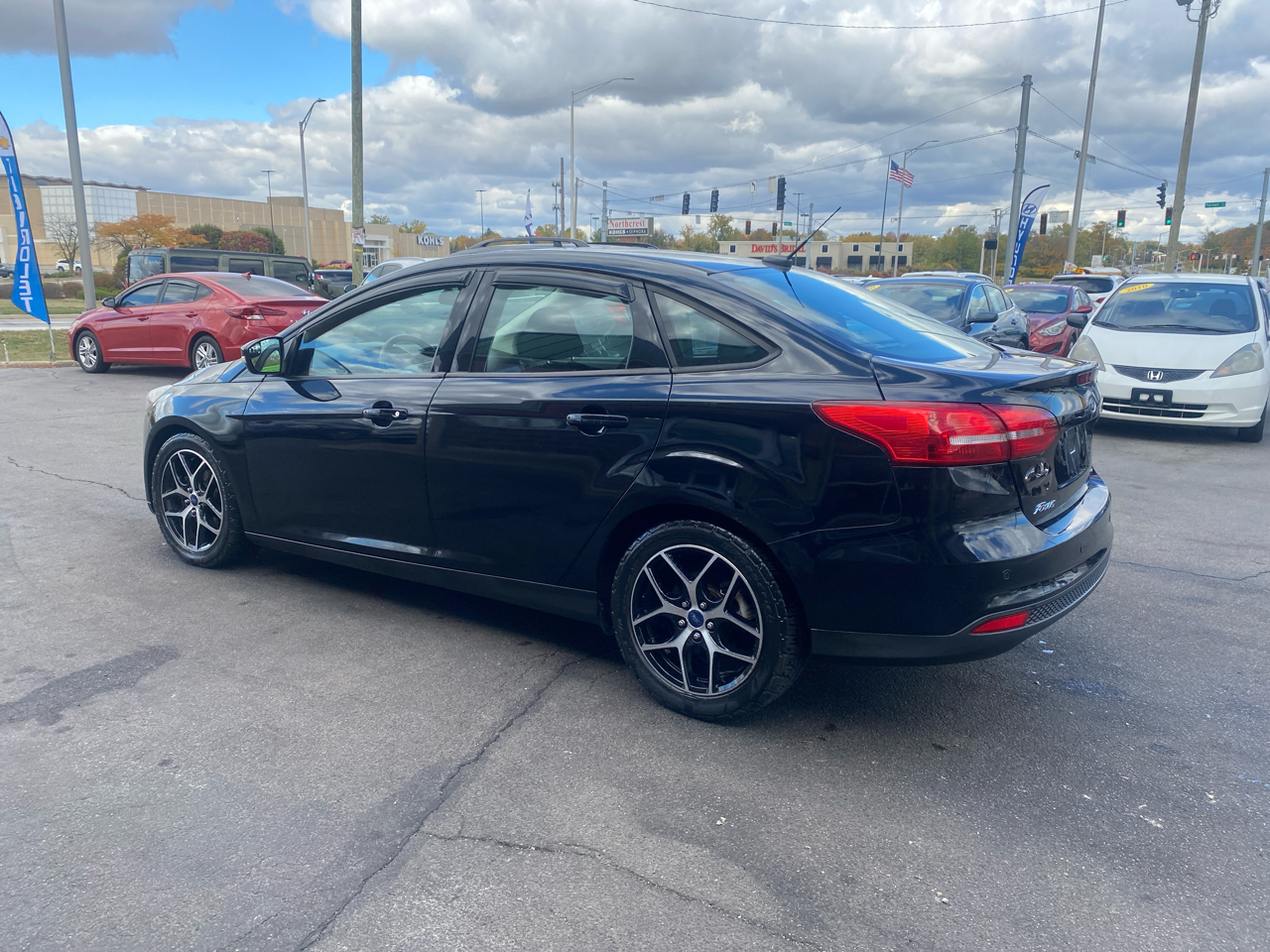 Ford Focus SEL Sedan 2017 Ford Focus SEL Sedan 2017