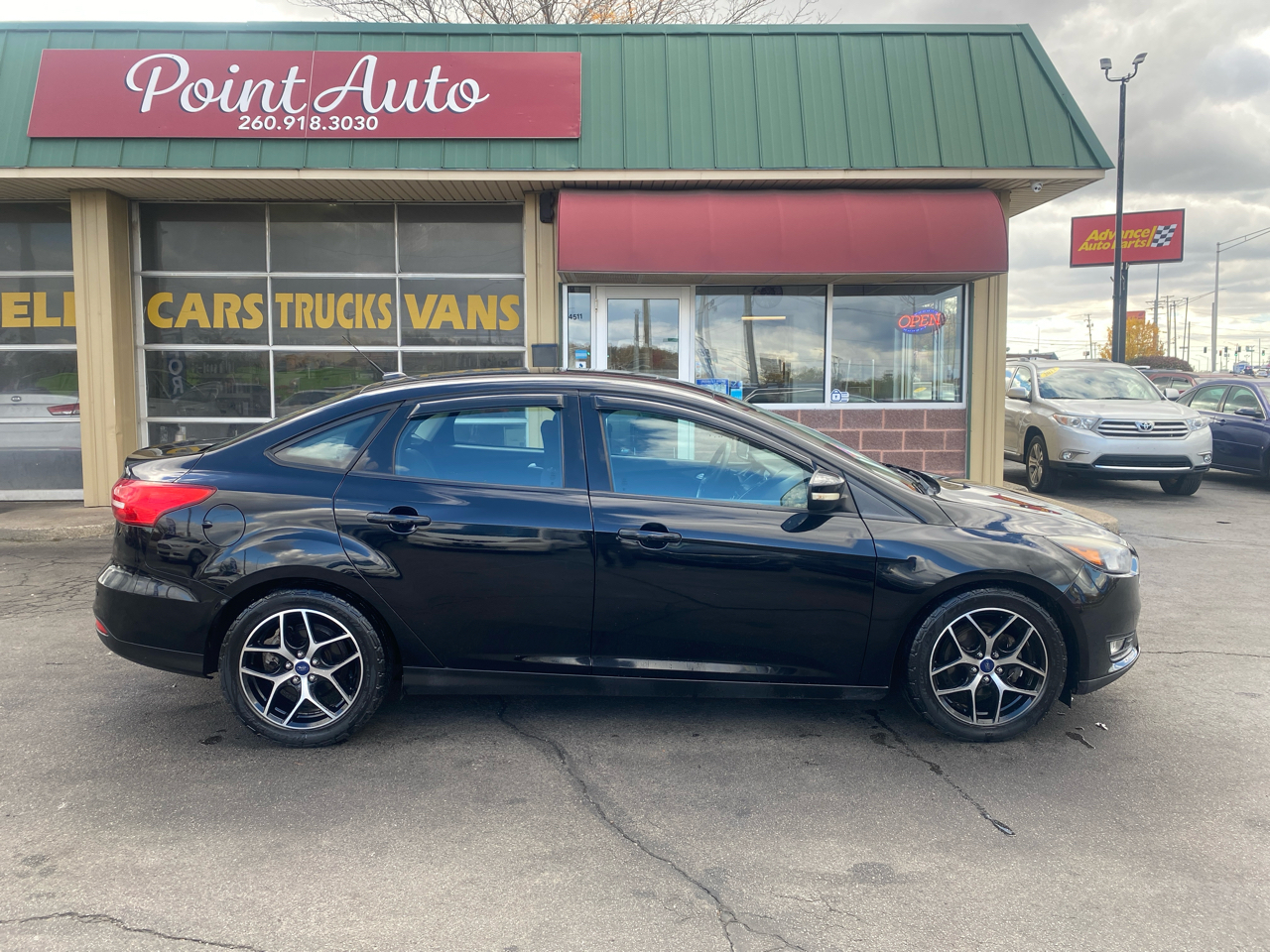 Ford Focus SEL Sedan 2017 Ford Focus SEL Sedan 2017