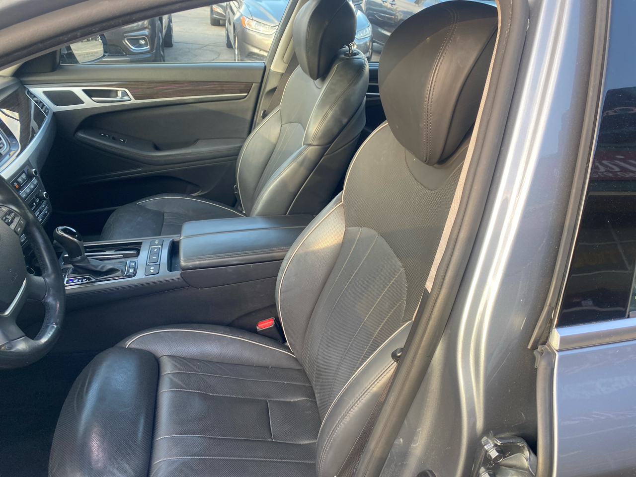 Hyundai Genesis 3.8L 2015 Hyundai Genesis 3.8L 2015