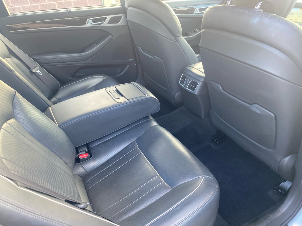 Hyundai Genesis 3.8L 2015 Hyundai Genesis 3.8L 2015