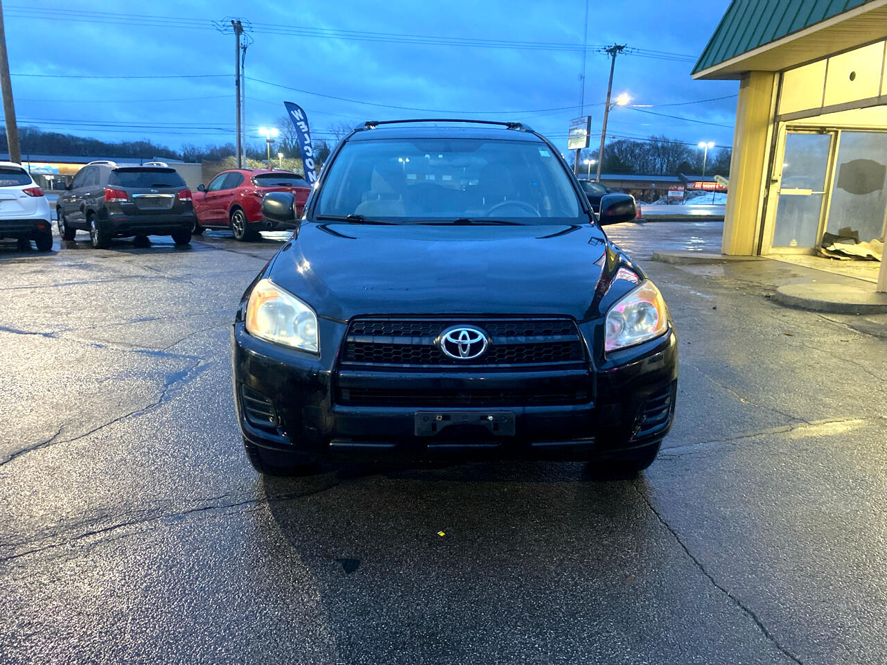 Toyota RAV4 Base I4 4WD 2010