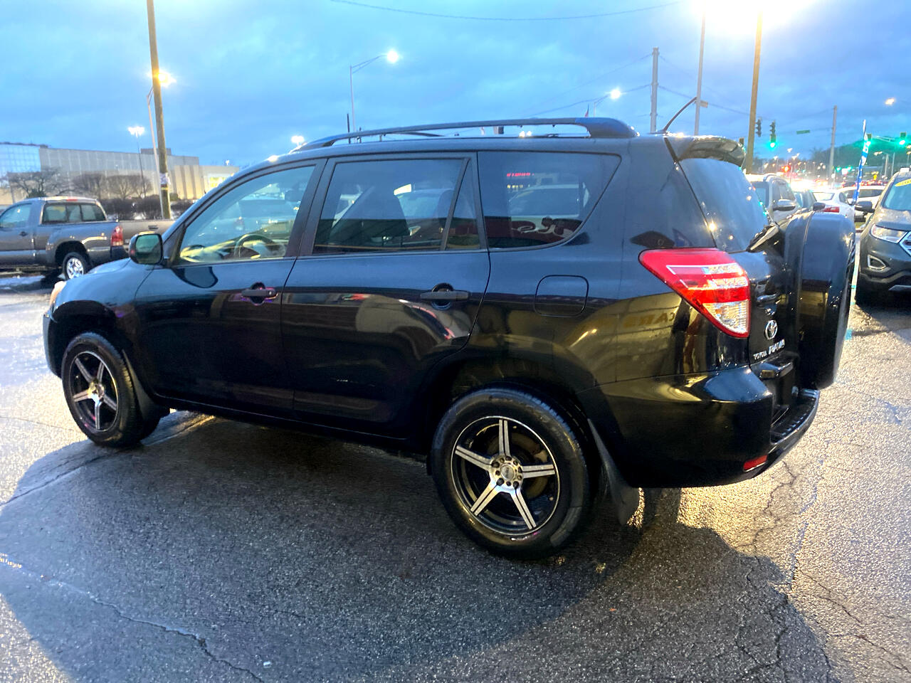 Toyota RAV4 Base I4 4WD 2010