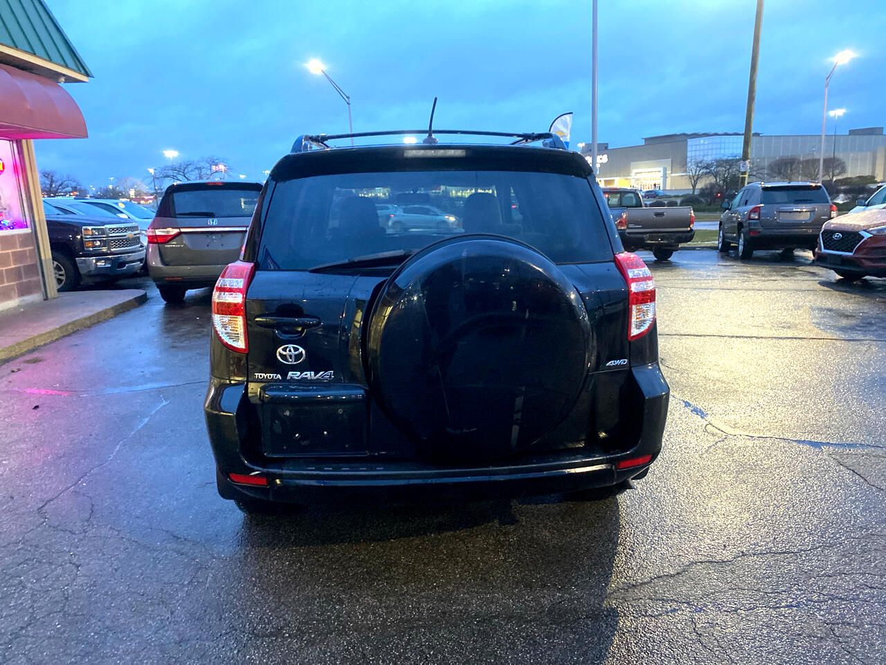 Toyota RAV4 Base I4 4WD 2010