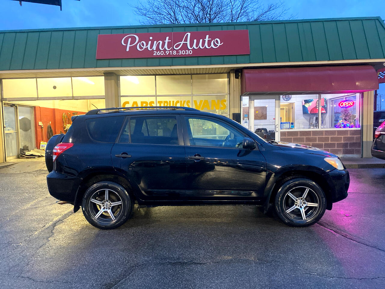 Toyota RAV4 Base I4 4WD 2010