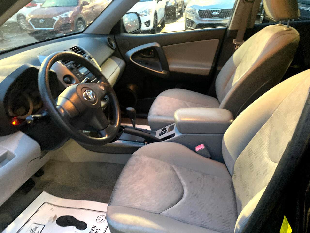 Toyota RAV4 Base I4 4WD 2010